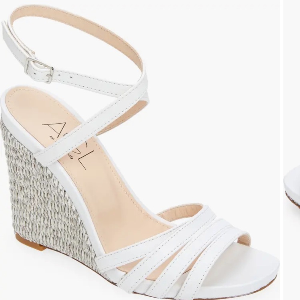 AGL Dora White Sandals Wedges Bridal Size 8.5 NWT